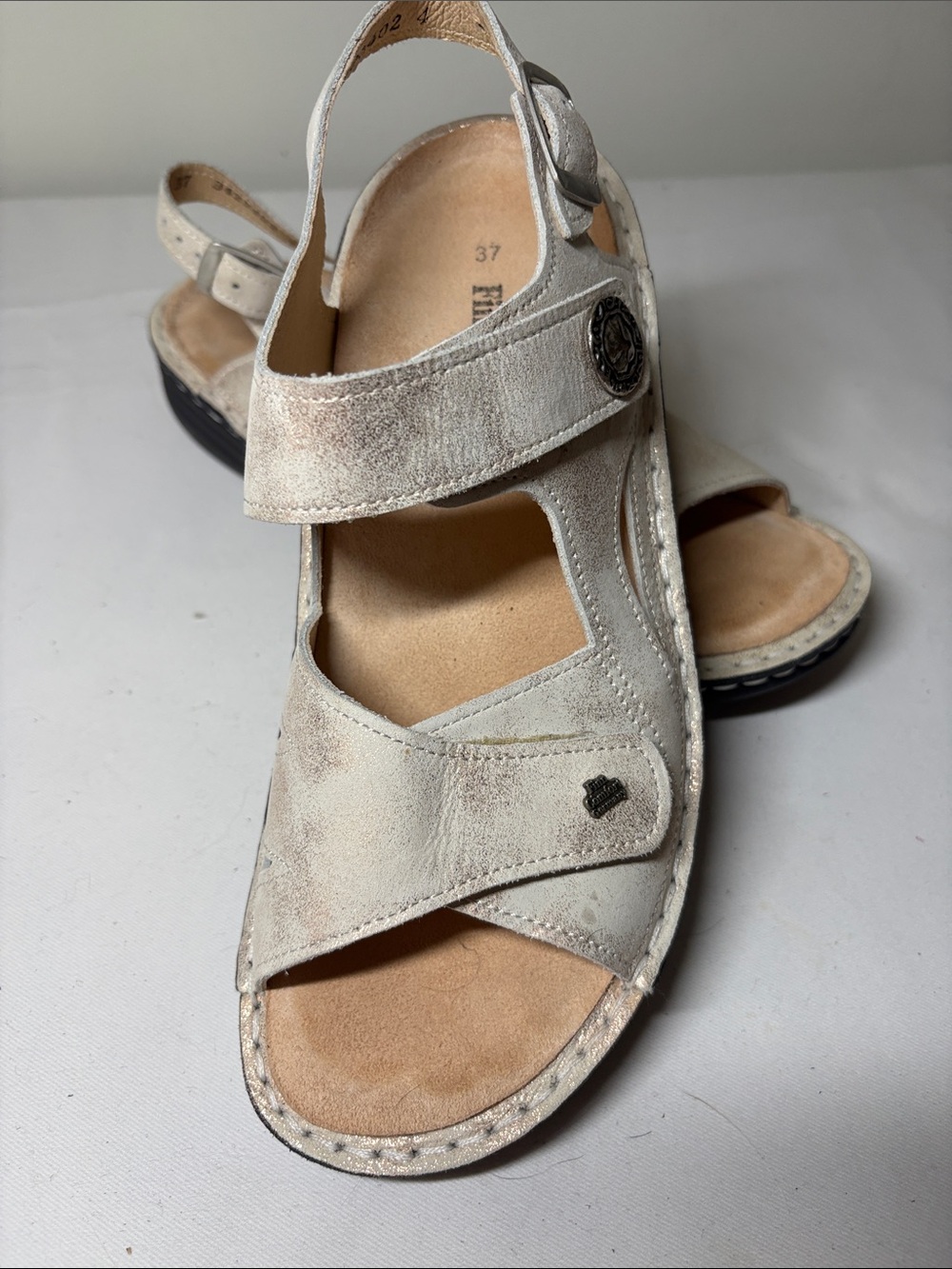 Finn Comfort Germany Cream and Copper Metallic Velcro adjustable Sandals 37
